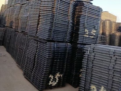 厂家直销井盖 800 x 800 金属井盖