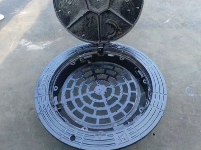 厂家直供 井盖 900x900 下水道井盖