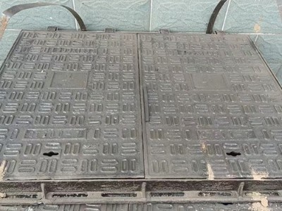 厂家直销 金属井盖 800x1000 井盖