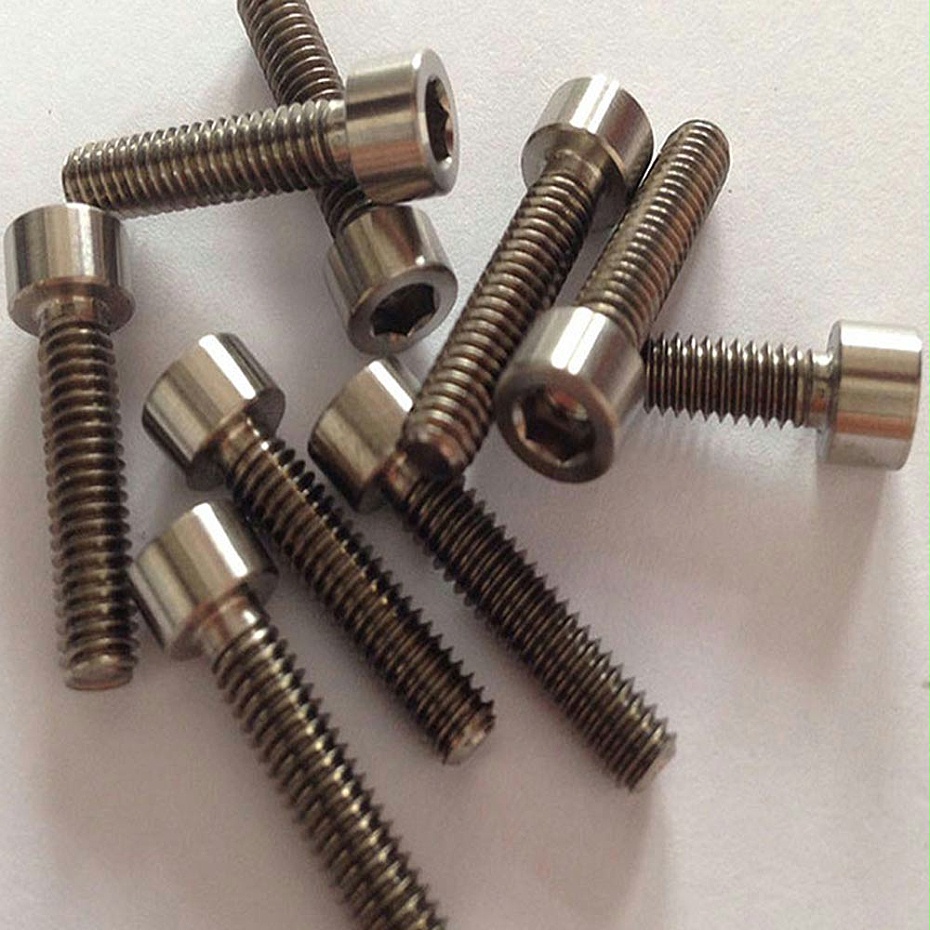 Ti-Bolts-2