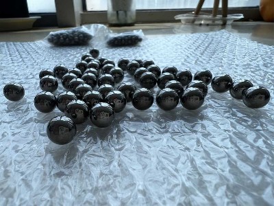 YG8-Ball-3