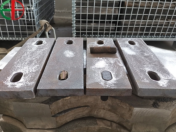 厂家直供 高铬耐磨板 Cr15MoNi 高铬铸铁耐磨板