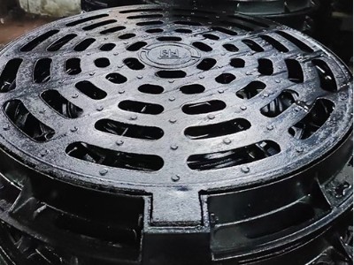 井盖厂家 首选 无锡千柏 EN124 D400 负载能力的 铸铁排水盖